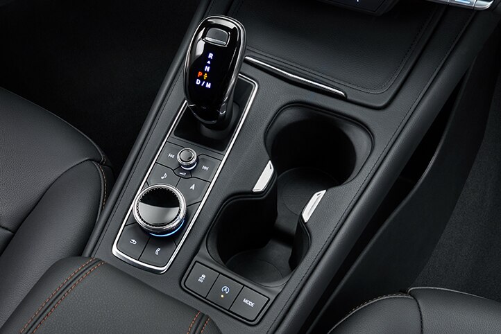 Palanca de velocidades electrónica con transmisión automática de 9 velocidades en tu SUV compacta, Cadillac XT4 2023